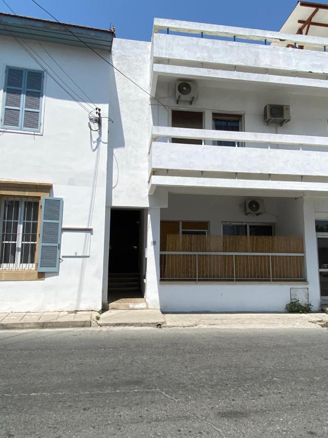 Past Or Tail Rooms Larnaca Exterior photo